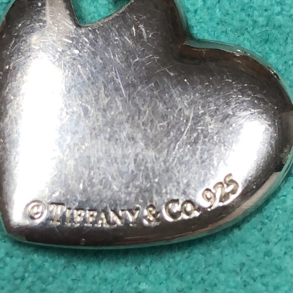 Tiffany & Co “Heart within a heart” pendant. - Picture 5 of 5